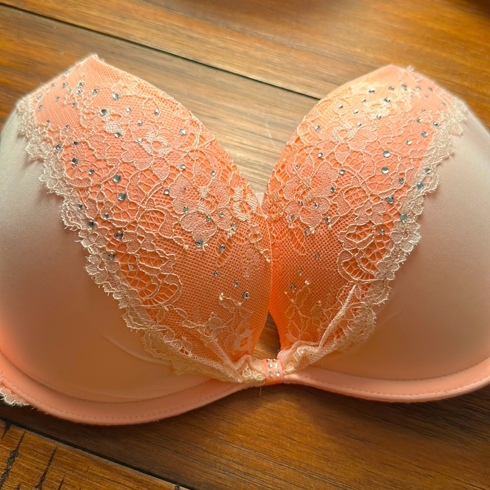 Victorias Secret lace padded bra